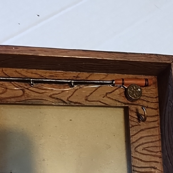 Rustic Brown Fish-Themed Shadow Box - Picture 2 of 15